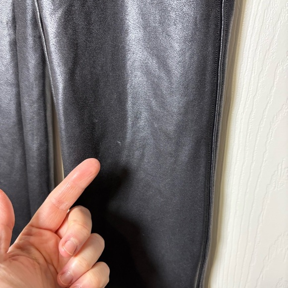 Spanx Leggings Women's Large Faux Leather Pant Shiny Black Pull On Stretch Yoga - Picture 8 of 8